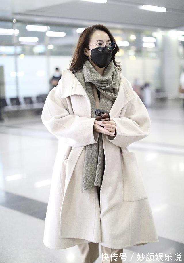 风衣|学着霍汶希去搭配,演绎出了强大气场,风衣搭配直筒裤超洋气