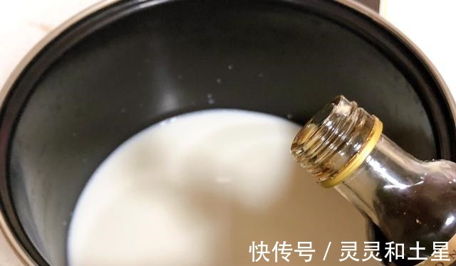 面包糠|用牛奶做小零食,加入淀粉炸,营养价值高又好吃!