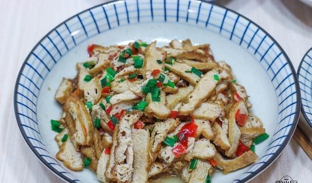 晒晒我下班到家做的晚饭，简单的家常菜，味道不输大饭店！