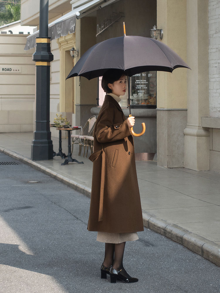 半身裙|不管二十岁还是四十岁，穿大衣谨记基础款最美，时髦保暖又显瘦