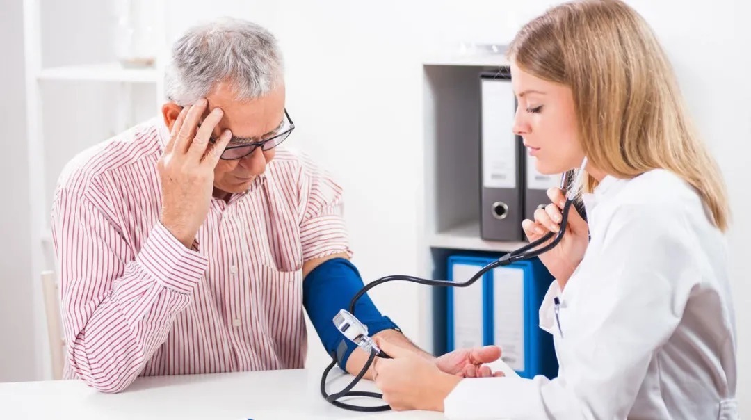 危险因素|明医方为您总结了10个导致高血压的危险因素,建议收藏!