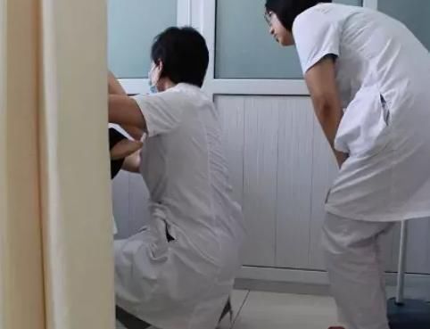 女孩子|女孩子瞄一眼内“裤”若出现这3印记,八成是宫颈癌“兴妖作怪”