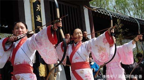 士兵|古代战争中,士兵为什么被射一箭就倒地而亡?弓箭真能一击必杀?