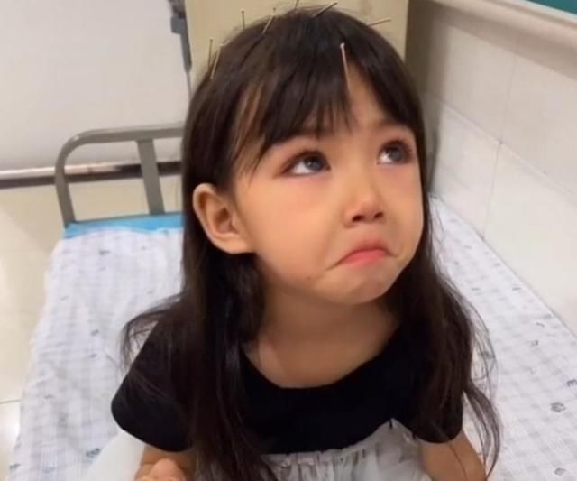 妈妈|4岁小天使误入凡间,容貌像精致的洋娃娃,妈妈却说她来渡劫的