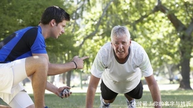 人体能自动清除血栓?若做好2点,可能有助于软化血管,血管健康