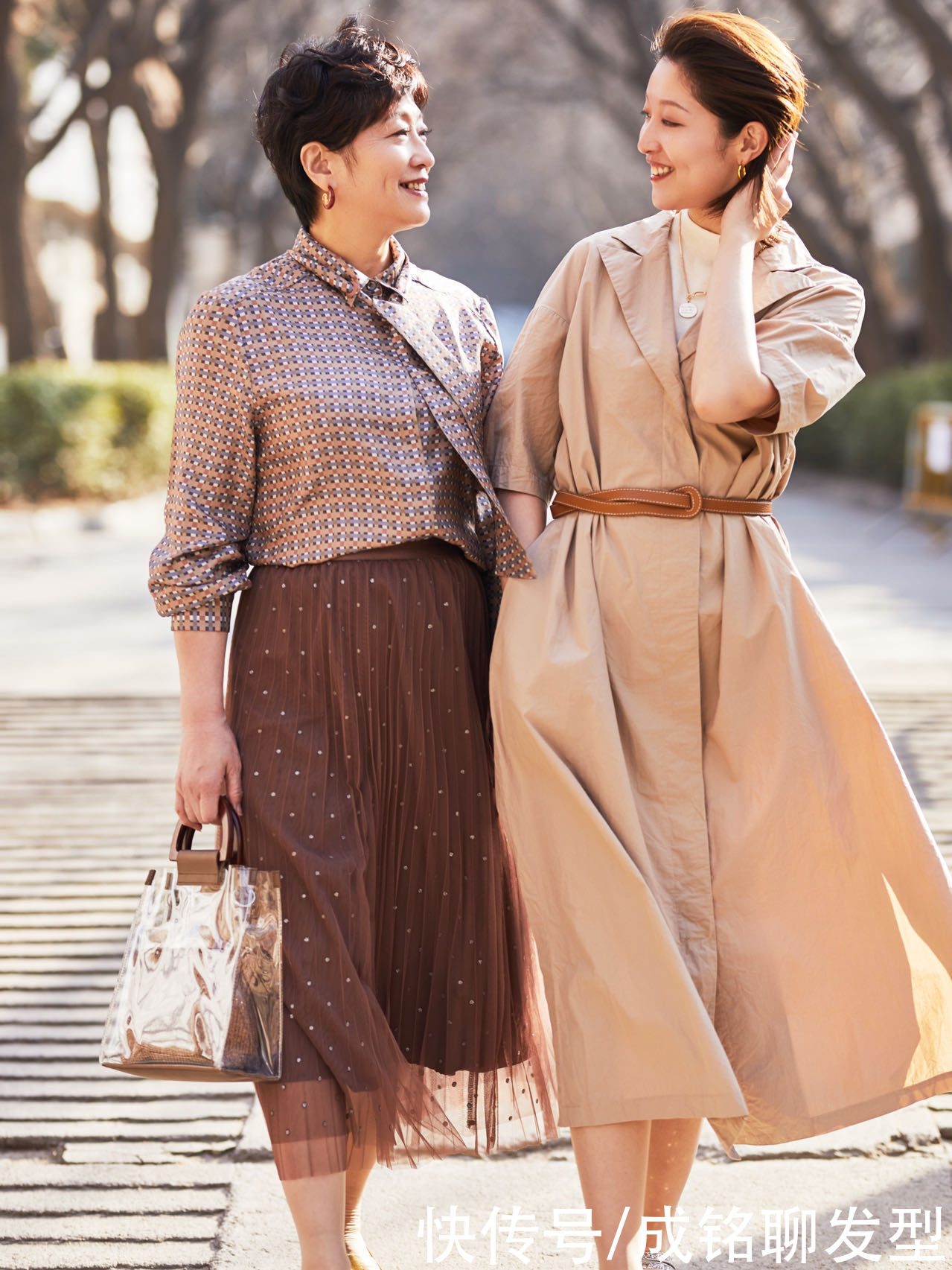 女人过了60岁别总穿裤子，试试洋气百搭的裙子，减龄舒服又时髦