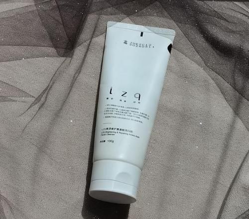 洗面奶|洗面奶什么牌子好用?公认便宜又大腕的洗面奶回购清单,好用不贵