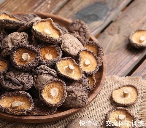 都是干香菇,“花菇”“冬菇”有啥不同区别太大了,不懂别乱买!