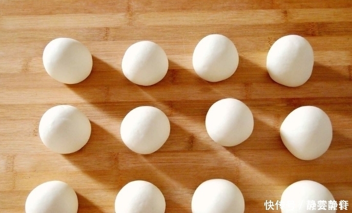 馒头店老板：发面别用酵母白糖，多加一样东西，10分钟发一大盆！