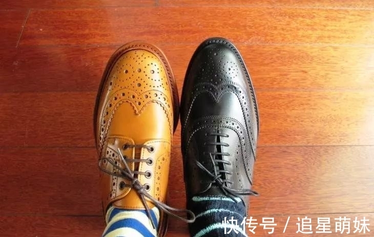 鞋履 既能“正式”，也能“随意”的 Sanders