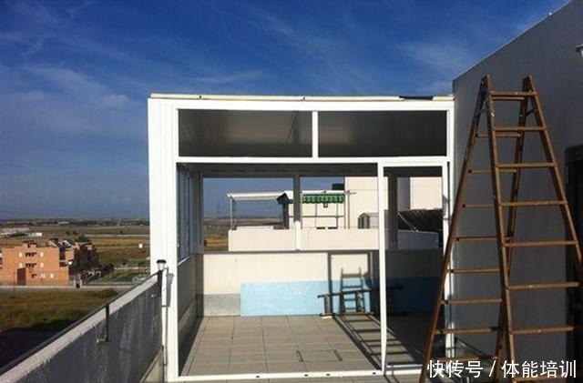 阳光房|专挑顶楼买,送个露台一半用来搭阳光房,变成休闲区邻居看着羡慕!