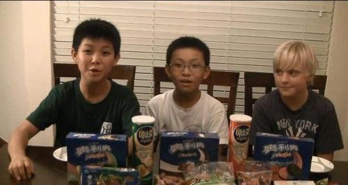 夫妻俩|8岁男童患胃癌,原因是这个孩子们最爱的食物,宝妈要留心了