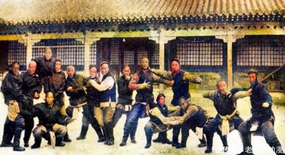 慈禧太后|老照片：真实的清宫大内侍卫，个个武艺高强，图7是慈禧太后贴身侍卫