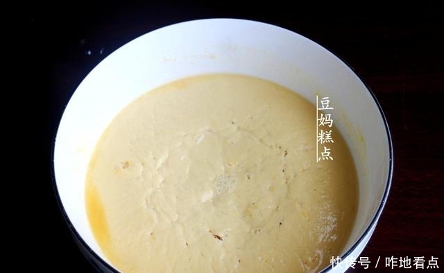 又一道零难度早餐,玉米面松饼,早起5分钟搞定,又软又健康