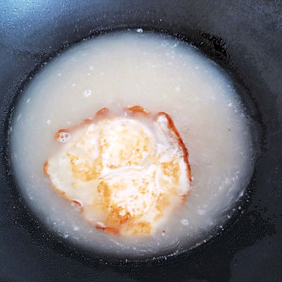 煎蛋白萝卜豆腐汤