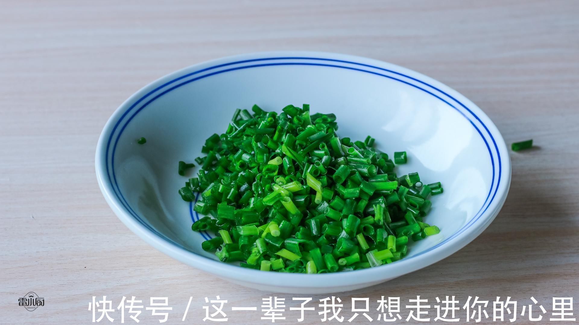 懒人早餐饼|懒人早餐饼，不用揉面，筷子搅一搅，做出来的饼比面包还松软