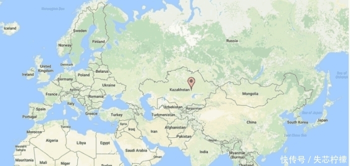 陷入|在苏联解体后，此国陷入贫穷的状况，可却因迁都而致富