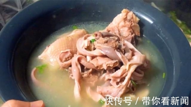 猪肚鸡汤|入秋后,多给家人喝这道汤,2种食材一锅出,特补脾胃,别错过