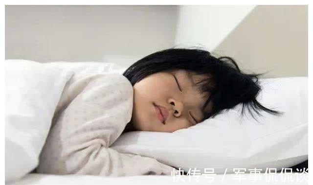 睡眠质量|“天天喝牛奶”的娃和“从不喝牛奶”的娃,长大后的差距很明显