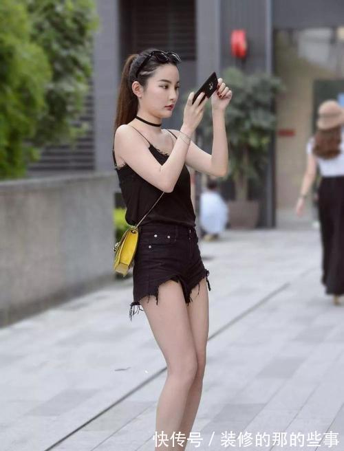 气质|美女脚上搭配一双高跟鞋,将她的气质衬托的更加简单和优雅