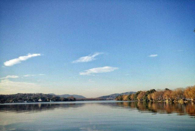 哲理#杨万里比较冷门的一首诗,但很显然被低估了,也是一首难得的佳作