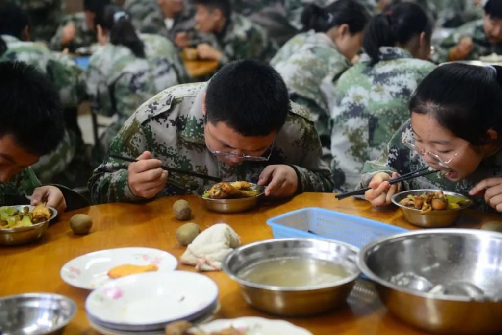 惊雷|英姿飒爽踏破日月雾霭惊雷