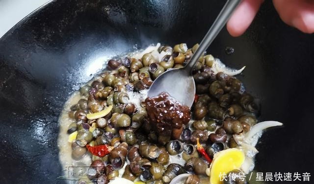 小龙虾“失宠”后,它再登“夜市霸主”宝座,食客百吃不厌!