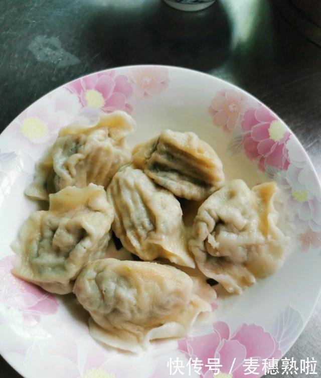 秋天,此菜正当季,9毛1斤,比豆角便宜,包饺子最香!