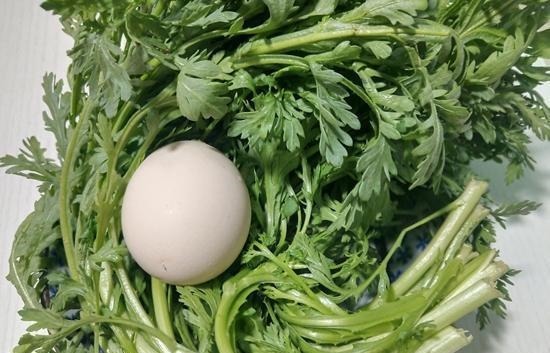 茼蒿菜|80岁的外公几乎天天吃这饼,脸色红润睡眠好,每天早上睡到自然醒