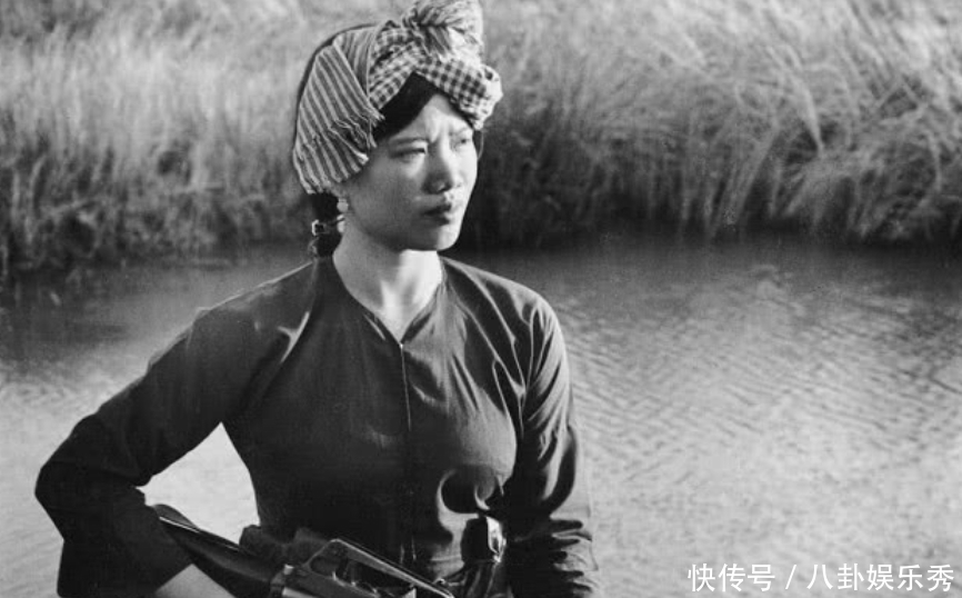 手雷|越南女兵老照片:图3一身挂满手雷,图4被俘一脸坚毅!