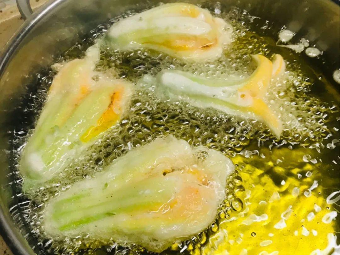 香飘飘的花，吃一口满嘴花香，再不吃就没了