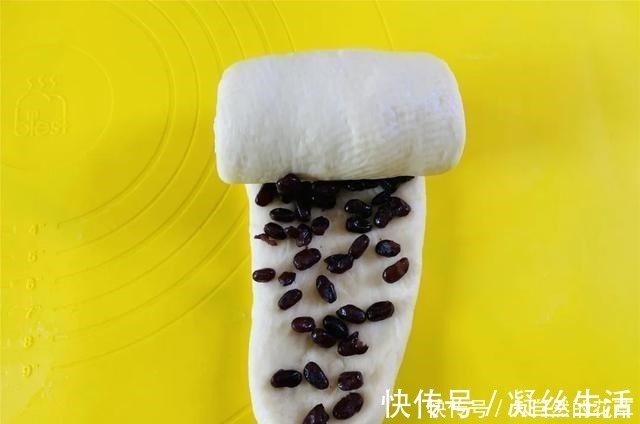 简单而朴素的做法,味道却不普通,最适合新手的烘焙入门面包