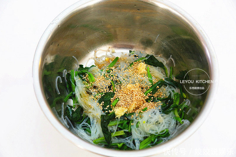 一看就很清爽的菜,做法简单,每次做一大盘不够吃