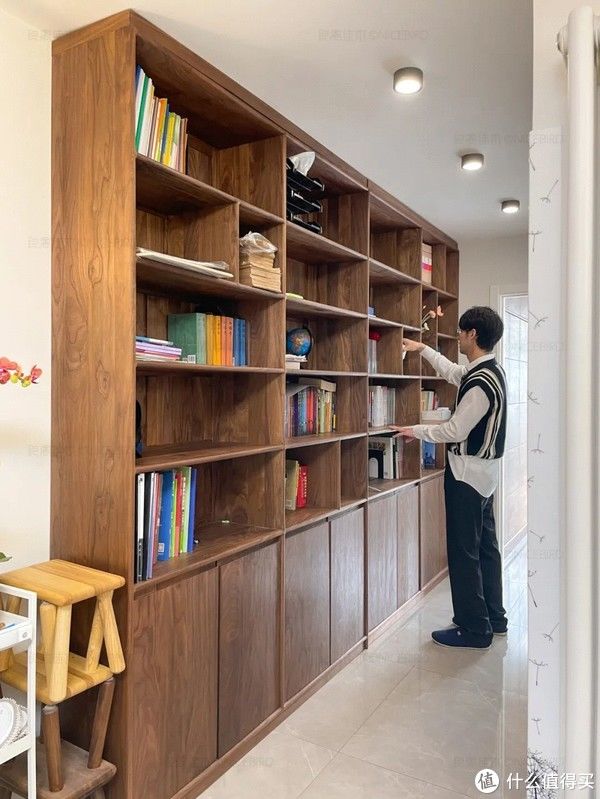衣柜|帝都学区房里套学区，一面书墙拯救鸡肋走廊，沉浸空间让孩子爱上阅读