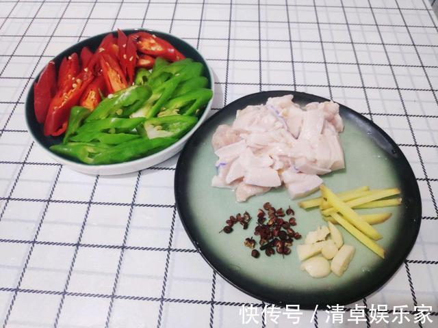 肥肠好吃不好洗教你1招洗2次,保证无异味还干净