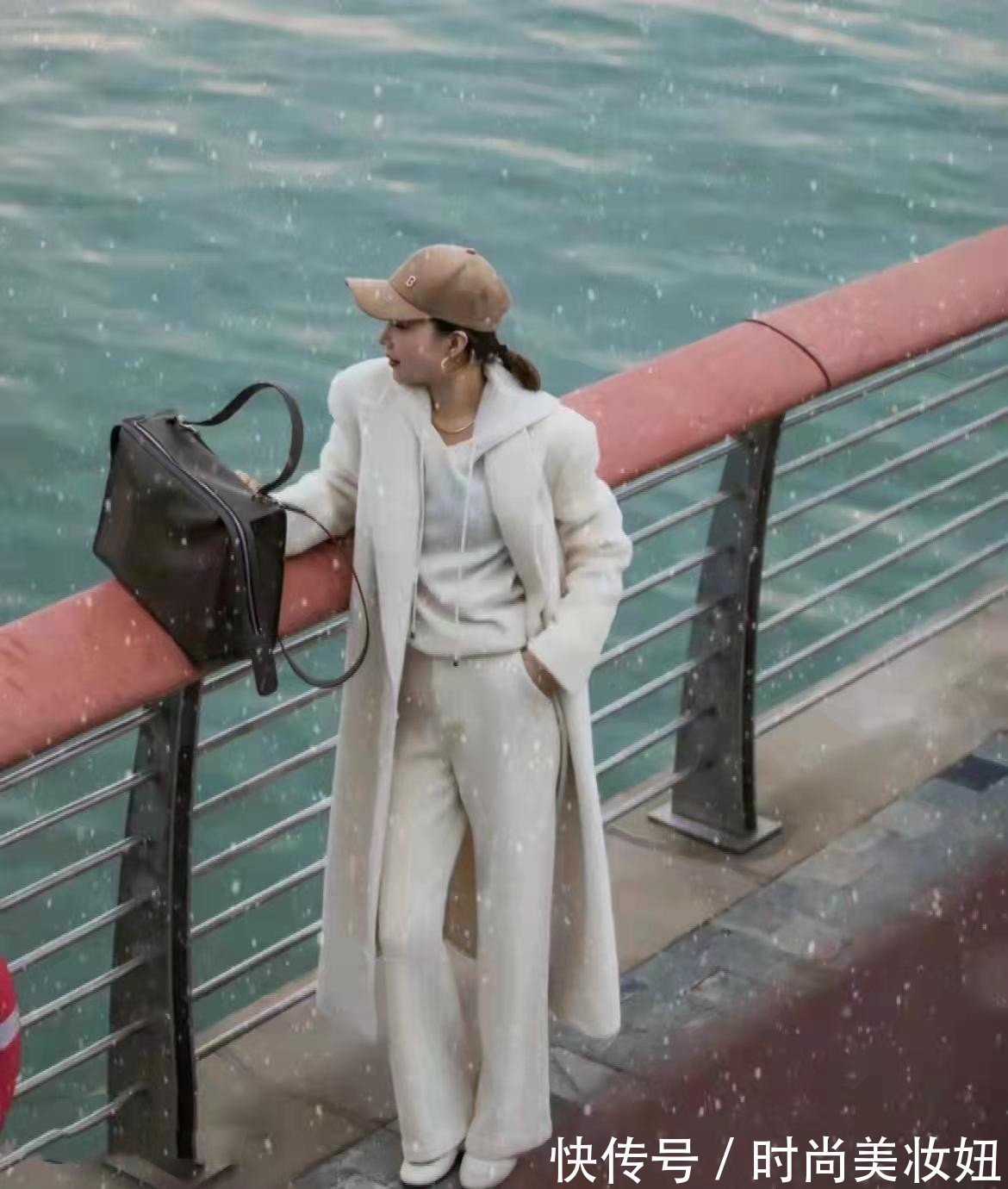 垂直度 没想到,大衣叠穿这么高级洋气,这3组搭配思路值得借鉴