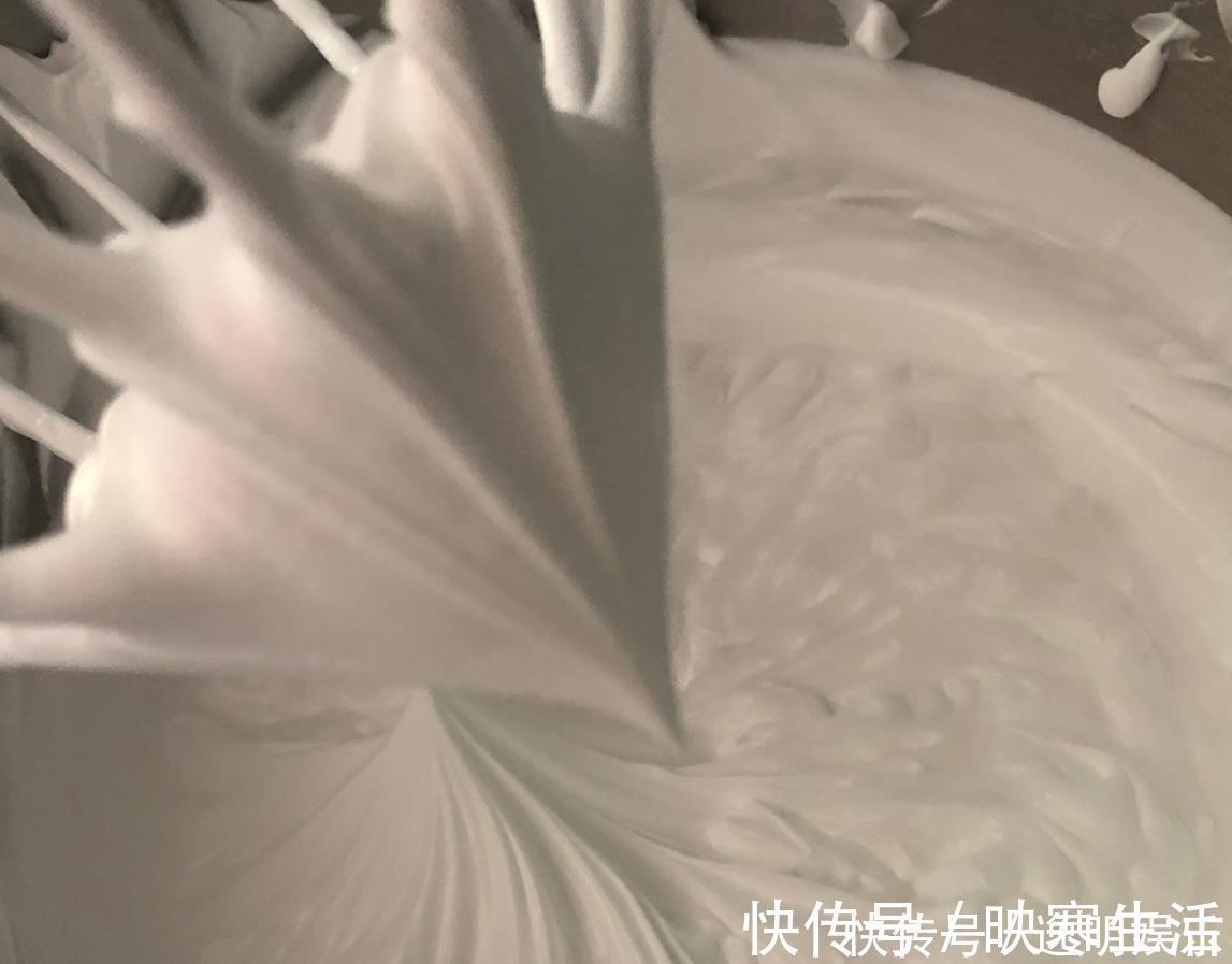 想吃千层蛋糕不用买，教你在家做，不用烤箱，层次丰富，柔软香甜