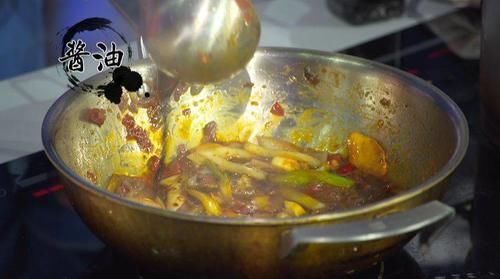 一锅万能川味红汤卤，准备卤什么吧