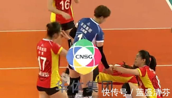 金软景|李盈莹强势进攻助天津女排夺十三连胜，球迷风头却被王音迪抢走！