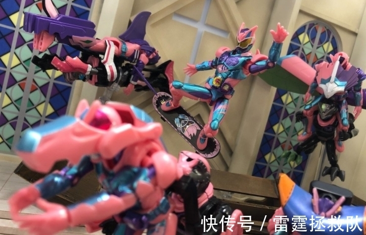 revice|假面骑士revice爆诞恐龙装动周边 小杂烩能力齐聚 这鸡蛋真的能吃