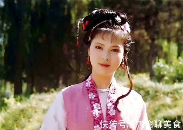 贾宝玉#贾母将袭人赏赐给贾宝玉,真的是对袭人的喜爱吗?恰恰相反