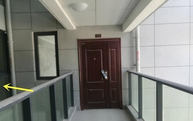 业主|开发商套路真是深高层电梯房带个长连廊,业主还傻傻以为采光好