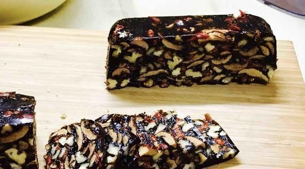 黑芝麻|掉发、白发、气色不好的，每周拿“它”当零食吃，显年轻还助睡眠