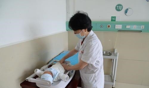 家长|一岁前是孩子飞速成长期,四件事是拔苗助长,家长别急着让娃做