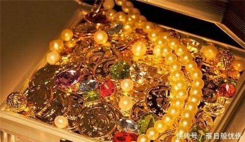 直呼|末代皇帝溥仪离开紫禁城时，带走了多少宝贝？看完清单后，网友直呼这不可能