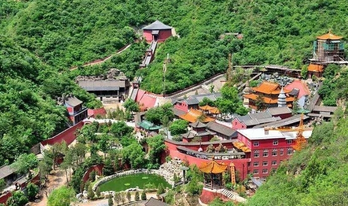 白瀑寺|北京这个寺庙只能吃素食？造像竟不在室内，环境清幽还免收门票