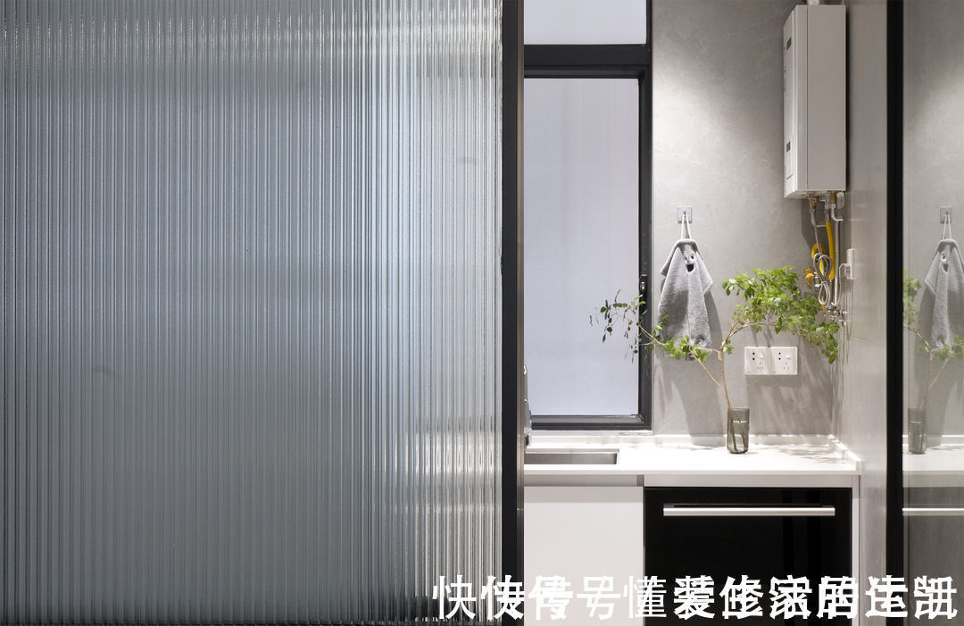 隔墙|80㎡实用主义装修,简约黑白灰色调,全屋简单又大气