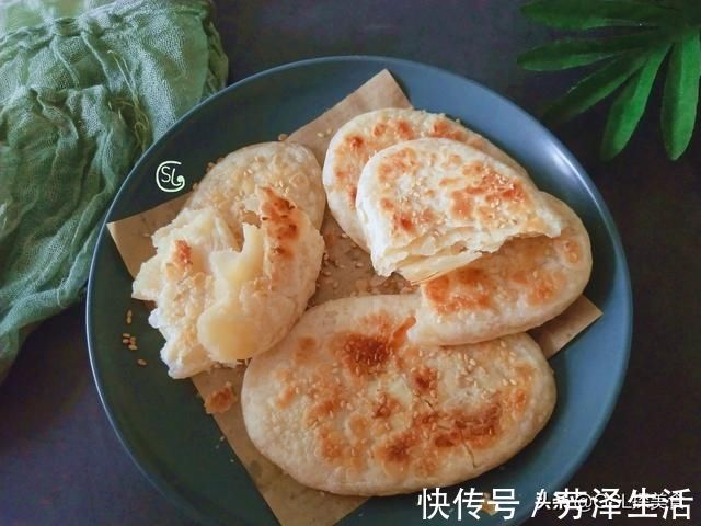 油酥|早餐，我家爱吃这个饼，不醒面，不发面，出锅层次分明，外酥里软