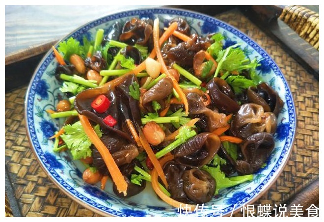 春天到了,遇到4种碱性蔬菜别放过,简单一凉拌,太香了