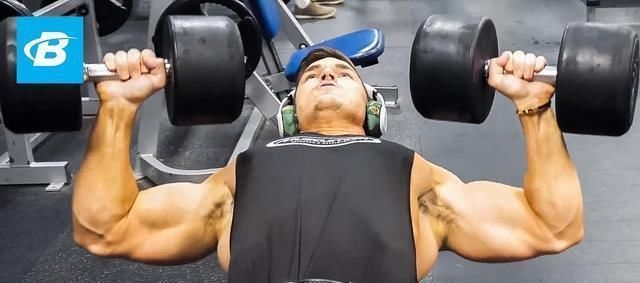 三角肌|改掉这7个练胸小毛病,胸肌多几倍训练痕迹?